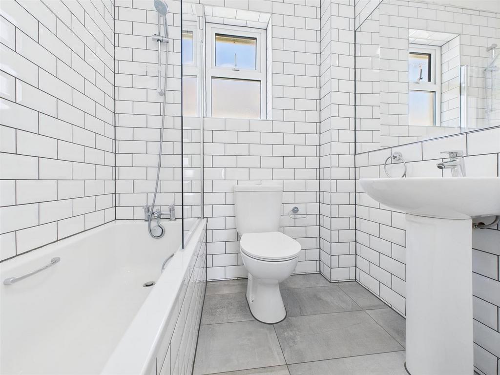 CAM04392 G0-PR0111-STILL031.jpg