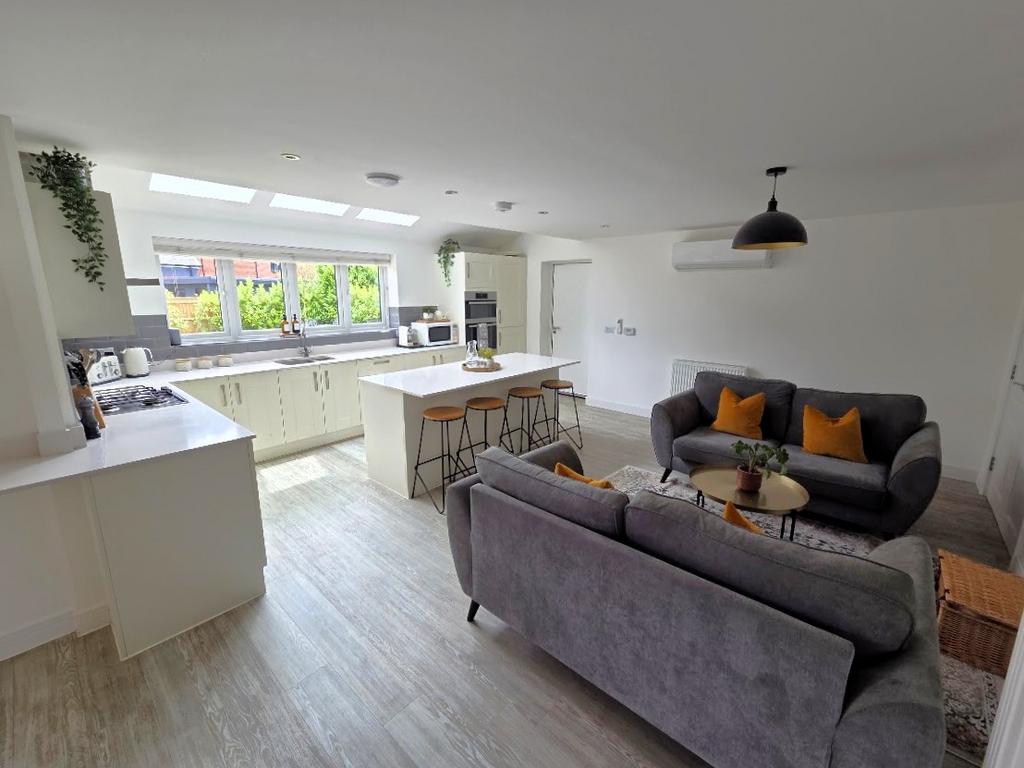 Kitchen - Dining - Family room