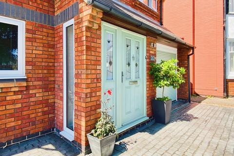 4 bedroom detached house for sale, Broad Street, Syston, LE7