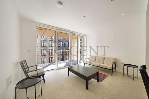 2 bedroom apartment to rent, Bouchon Point, Cendal Crescent, E1