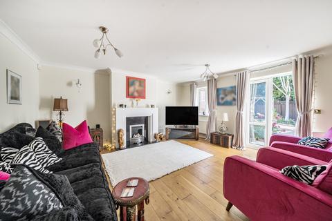 4 bedroom detached house for sale, Inhams Road, Holybourne, Alton, Hampshire, GU34