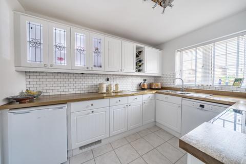 4 bedroom detached house for sale, Inhams Road, Holybourne, Alton, Hampshire, GU34