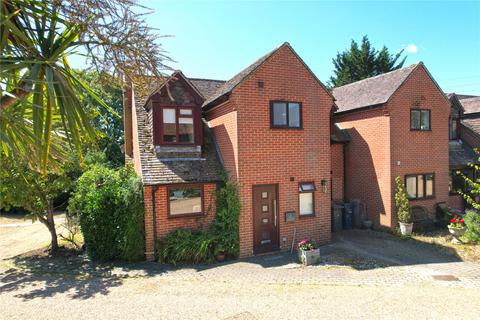 3 bedroom end of terrace house for sale, Radford Close, Farnham, Surrey, GU9