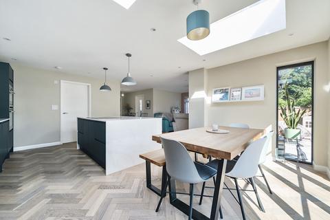 3 bedroom end of terrace house for sale, Radford Close, Farnham, Surrey, GU9