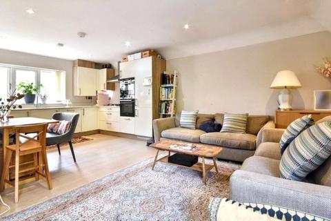2 bedroom penthouse for sale, Frensham Road, Farnham, Surrey, GU9