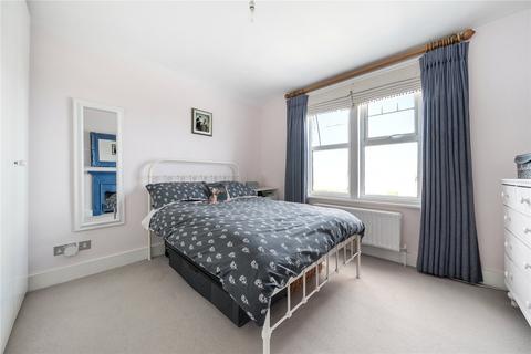 10 Binscombe Lane, Godalming, GU7 3PN