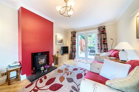 28 Tyndalls, Hindhead, GU26 6AP