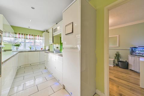 25, Glen Court Glen Close, Hindhead, GU26 6QT