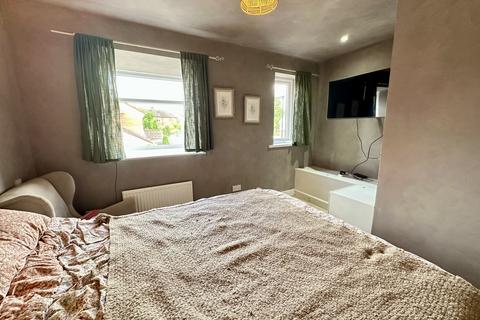 9 Bishop Gardens, Sheffield, S13 7EX