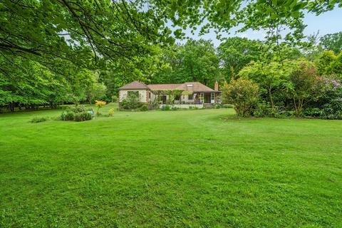 4 bedroom bungalow for sale, Whitmore Vale Road, Grayshott, Hindhead, Surrey, GU26