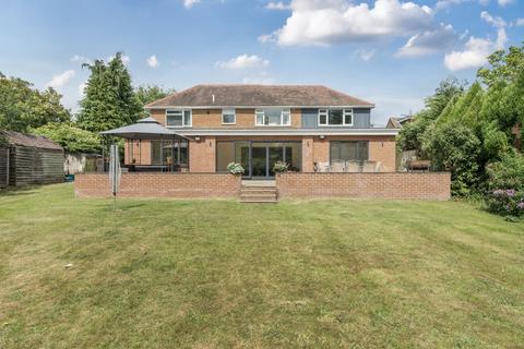 90 Liphook Road, Lindford, Bordon, GU35 0PG