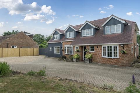 90 Liphook Road, Lindford, Bordon, GU35 0PG