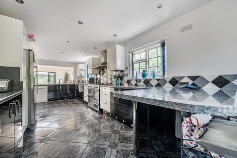 90 Liphook Road, Lindford, Bordon, GU35 0PG
