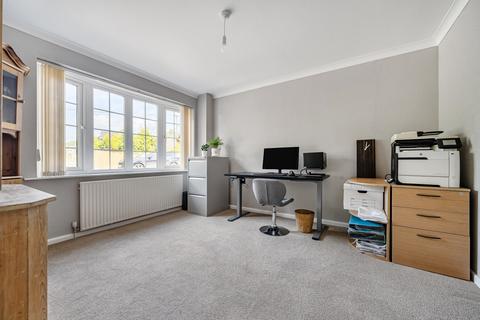 90 Liphook Road, Lindford, Bordon, GU35 0PG