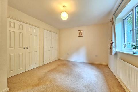 28 Meadowlands Drive, Haslemere, GU27 2FD