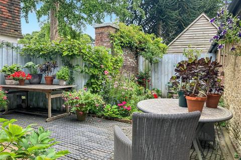 Museum Cottage, 76 High Street, Haslemere, GU27 2LA