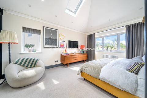 23 Highfield Drive, Bromley, BR2 0RX