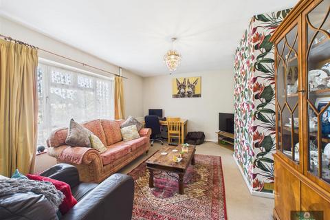 2 bedroom maisonette for sale, Canterbury Road, Crawley RH10