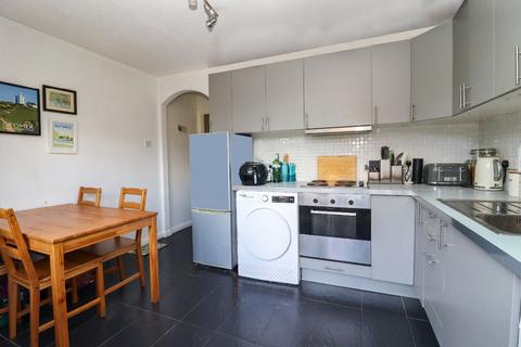 2 bedroom terraced house to rent, Heather Gardens, Bedford