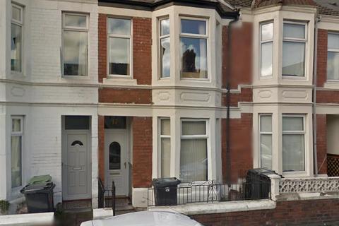 5 bedroom terraced house to rent, Dogfield Street, Cardiff