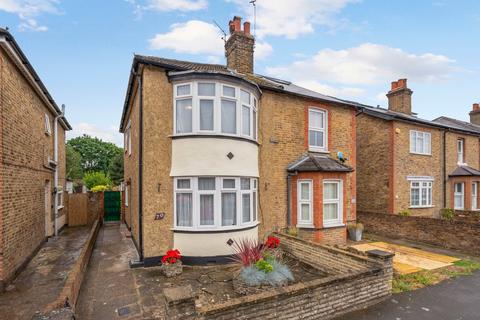 Albany Road, Hersham, KT12