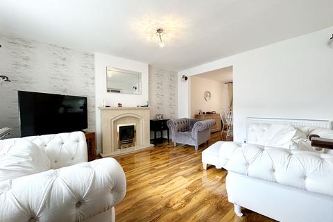 3 bedroom semi-detached house for sale, Elgin Avenue, Ashton-in-Makerfield Wigan, WN4 0RH