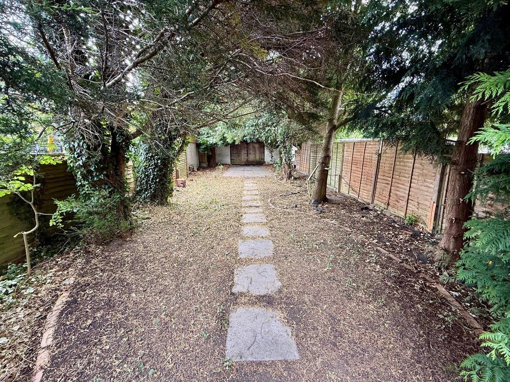 CR52 Garden2.jpg