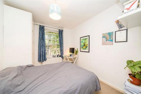 Flat 28, Arrowsmith House Tyers Street, London, SE11 5HA