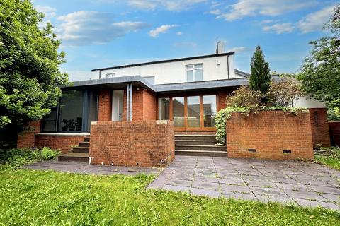 4 bedroom semi-detached house for sale, Simister Lane, Prestwich, M25