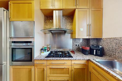 3 bedroom flat for sale, Hanover Gate Mansions, Park Road, London, NW1
