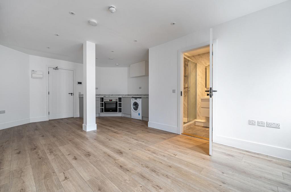 1418917-9-69970f8...