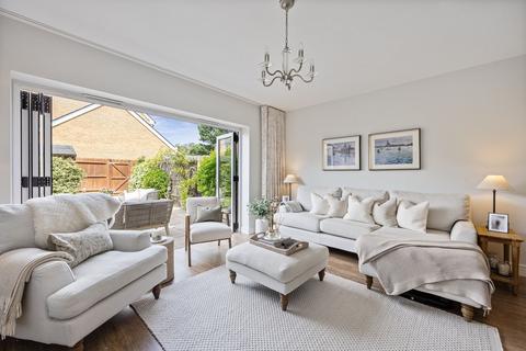 3 bedroom terraced house for sale, Olive Close, Horsham, RH12