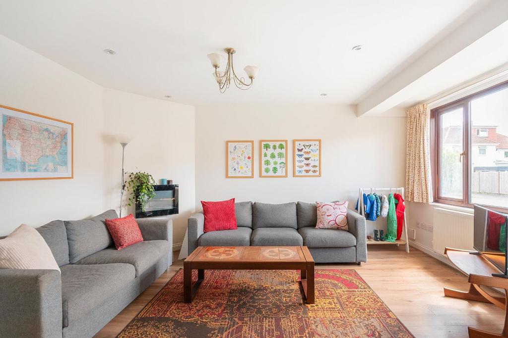 0 S4 RAV - Living Room D.jpg