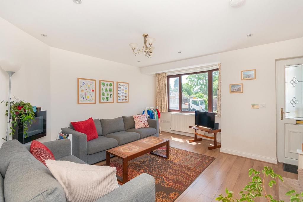 0 S4 RAV - Living Room C.jpg