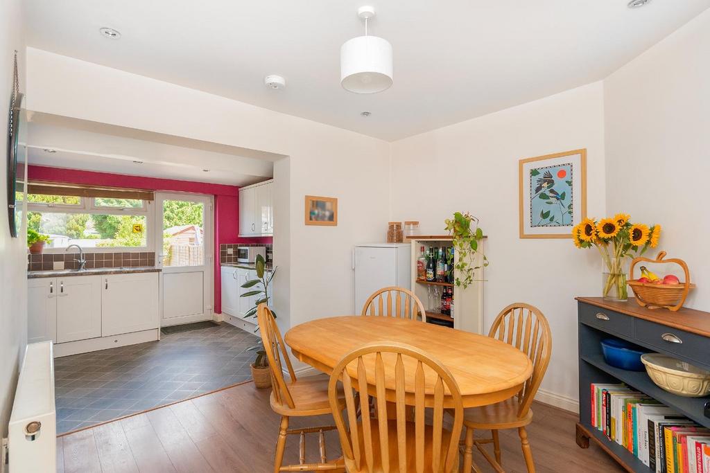 0 S4 RAV - Dining Room E.jpg