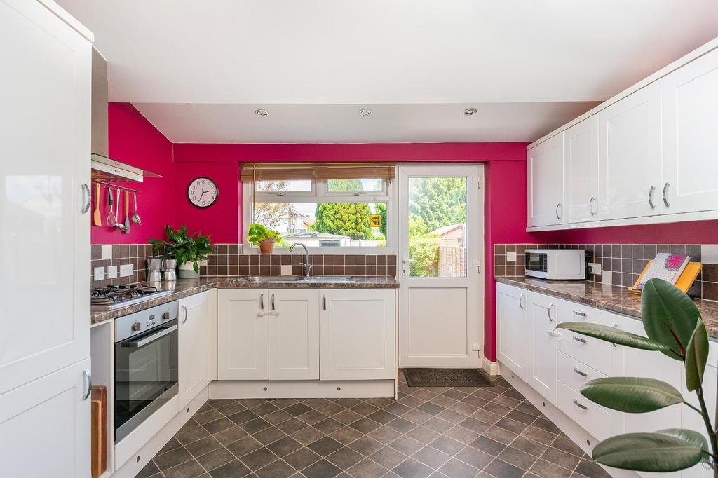0 S4 RAV - Kitchen D.jpg