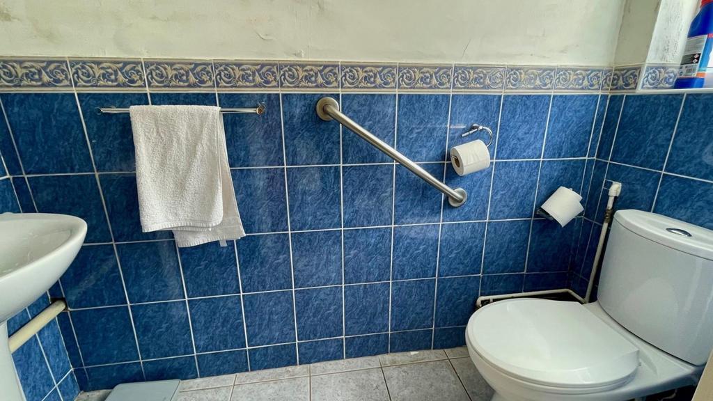 2 piece cloakroom