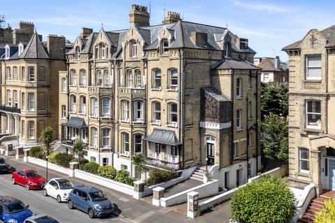 2 bedroom apartment for sale, Fourth Avenue, Hove BN3