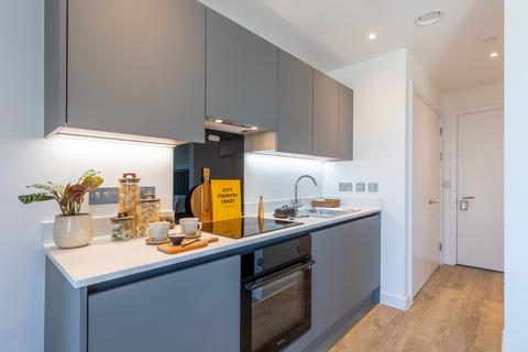 Studio to rent, Flat 413, Pall Mall Press, 34 Pall Mall
