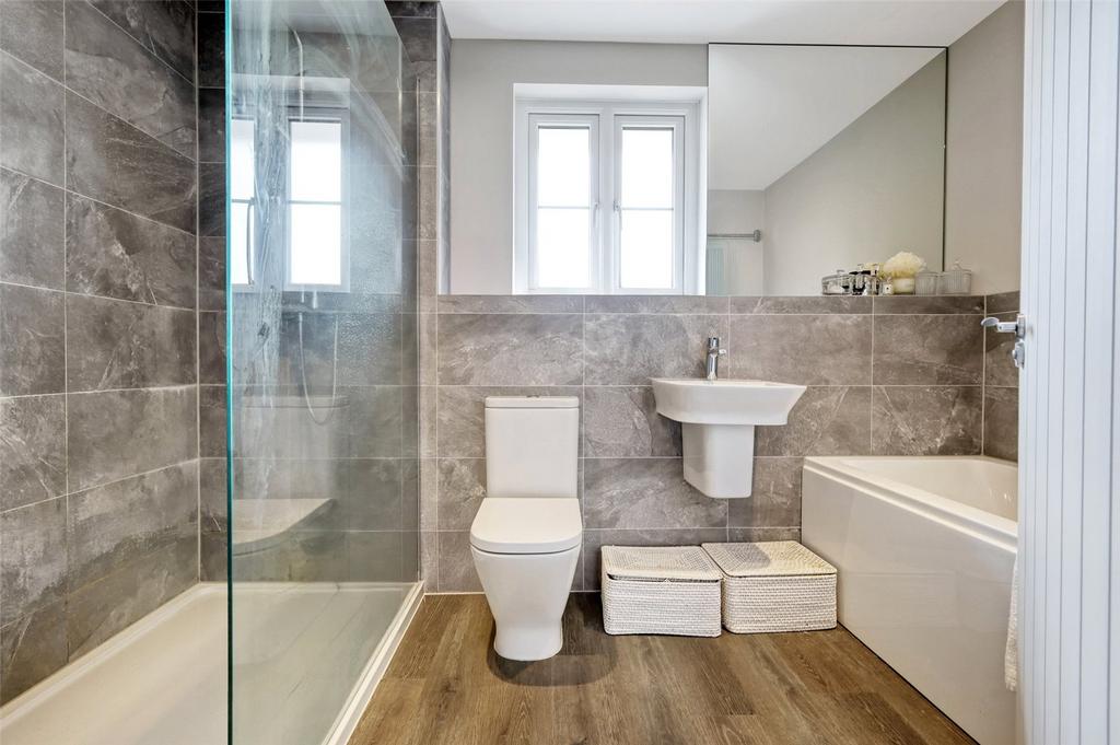 En Suite Bathroom