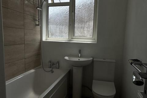 2 bedroom maisonette to rent, London, HA7