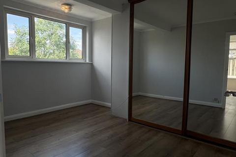 2 bedroom maisonette to rent, London, HA7