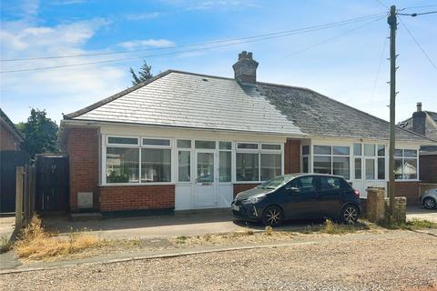 2 bedroom bungalow for sale, Broadfields Avenue, Cowes, Isle of Wight