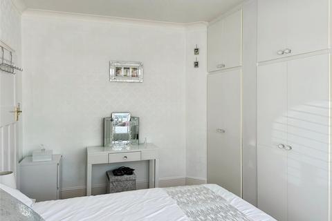 2 bedroom bungalow for sale, Broadfields Avenue, Cowes, Isle of Wight