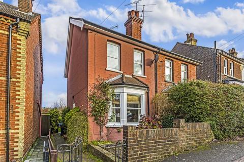 9 Beechwood Gardens, Caterham, CR3 6NH