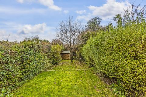9 Beechwood Gardens, Caterham, CR3 6NH