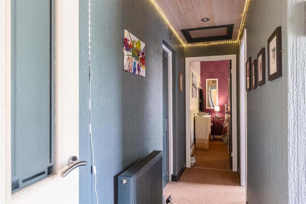 Bulmer Farm Lodges 5 Hallway-2.jpg