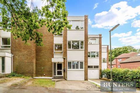 undefined, Barrow Hill Close, Worcester Park