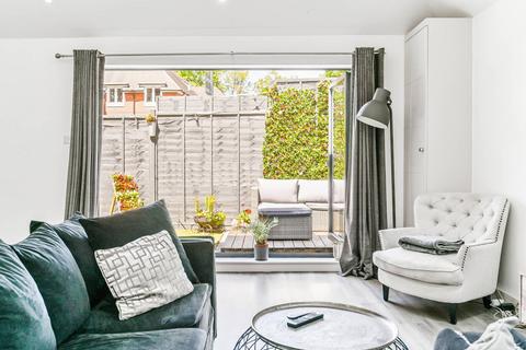 Flat 3, 2 West Hill, South Croydon, CR2 0SA