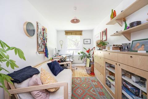 47 Rochford Walk, London, E8 3HQ